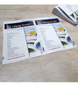 Mappen mit zwei Klebeecken