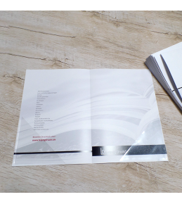 Mappen mit zwei Klebeecken